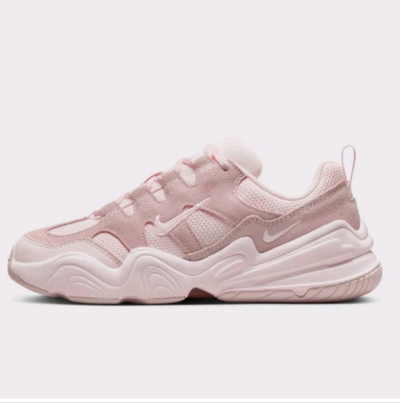 "NEW" Nike Women's Tech Hera Sneakers Size 14 US - Picture 2 of 4